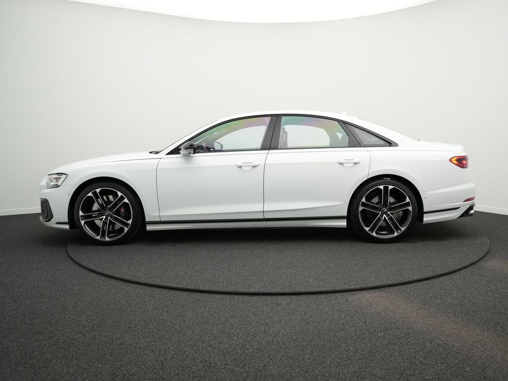 Audi S8 2024