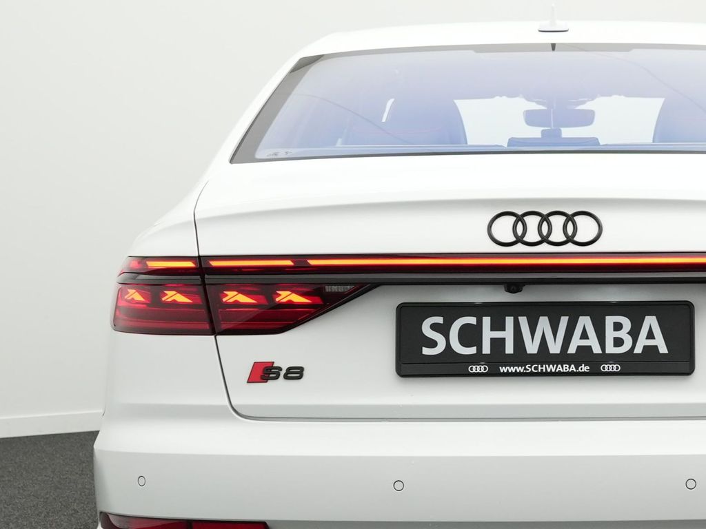 Audi S8 2024