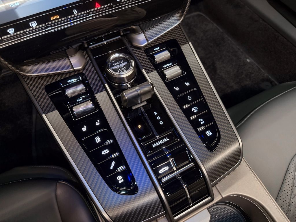 Aston Martin Vanquish