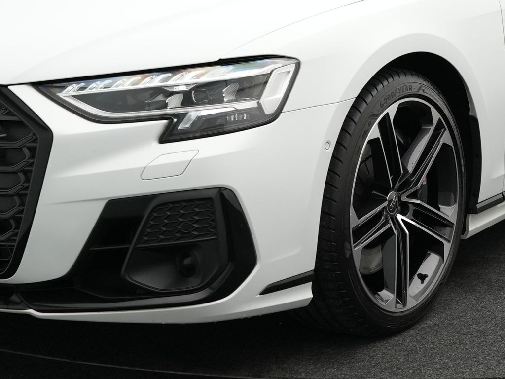 Audi S8 2024