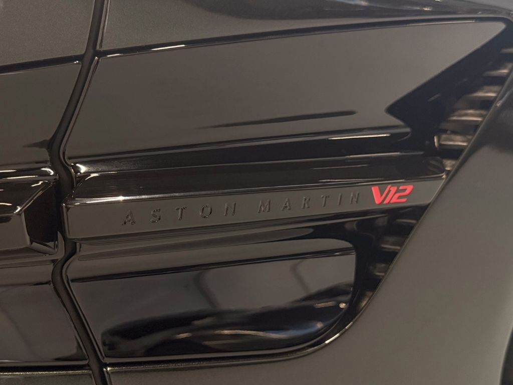 Aston Martin Vanquish