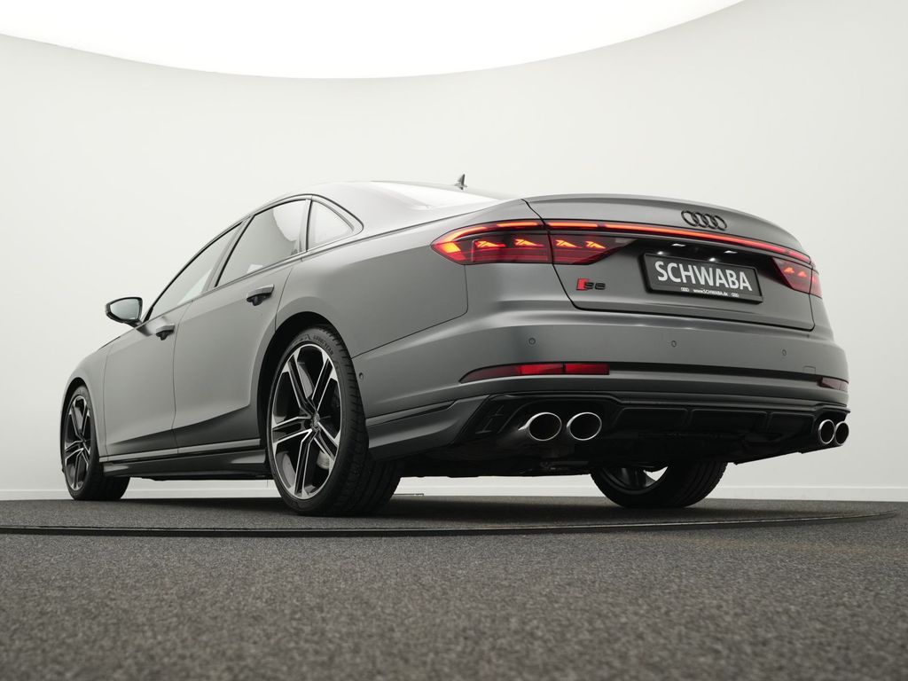 Audi S8 2024