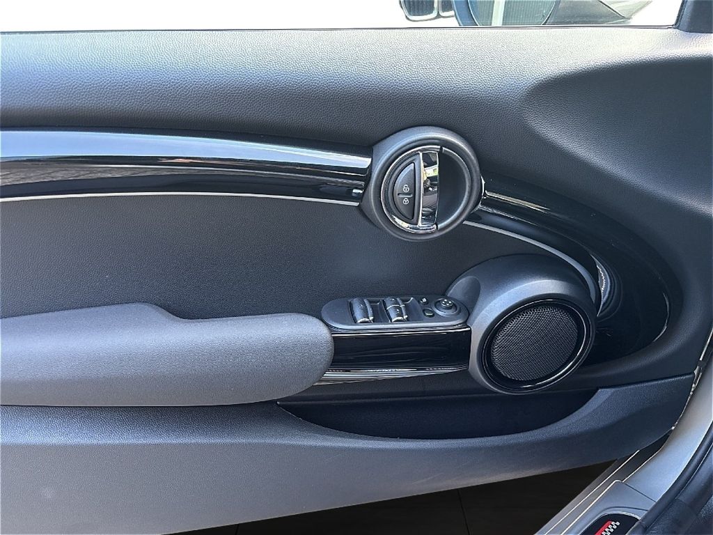 MINI John Cooper Works Cabrio 2023