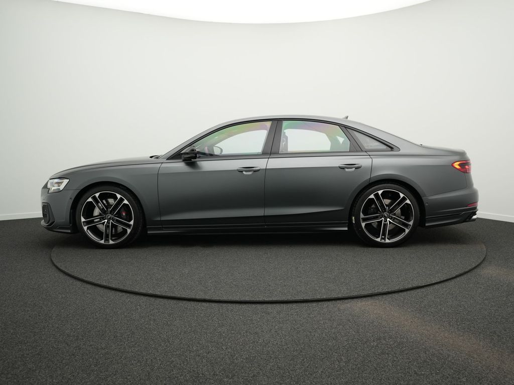 Audi S8 2024