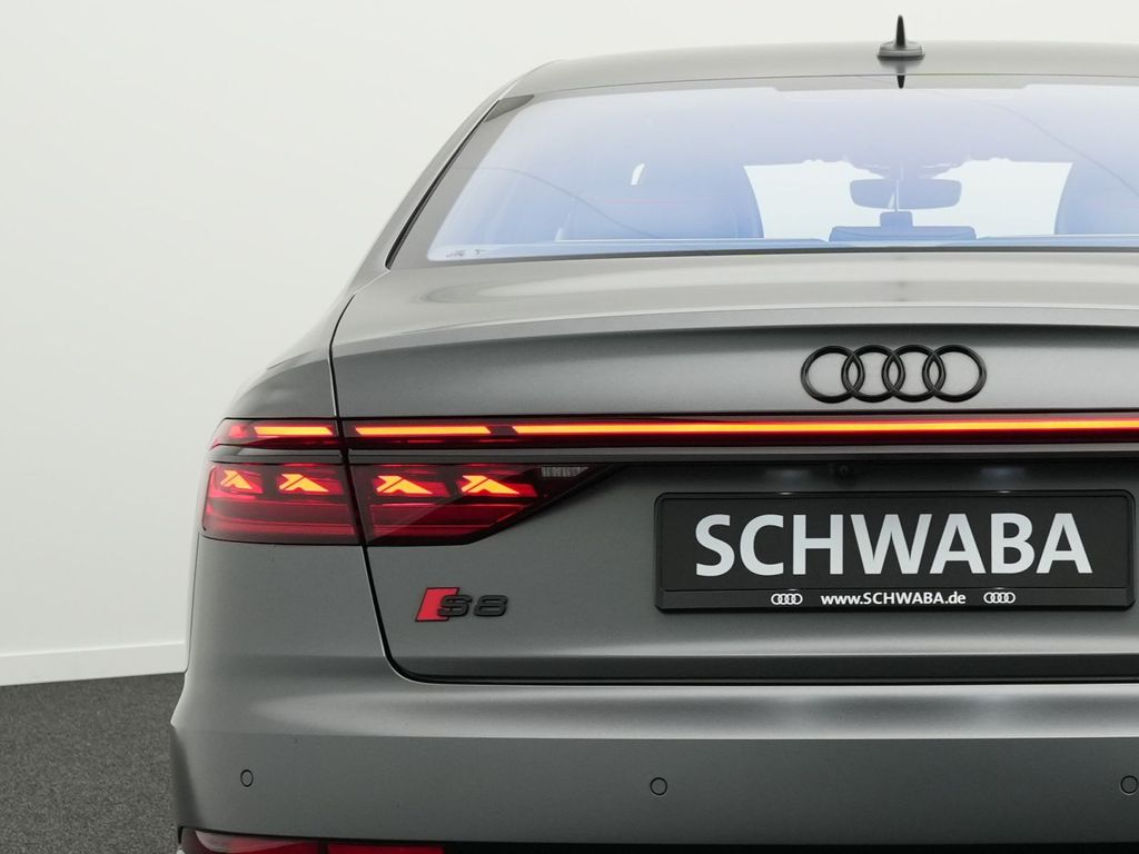 Audi S8 2024
