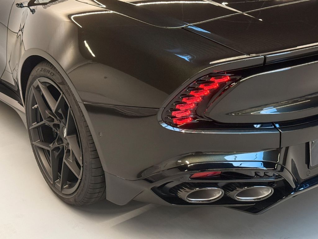 Aston Martin Vanquish