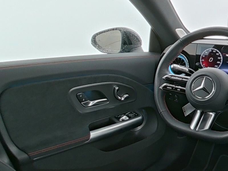 Mercedes-Benz CLA 250 2025