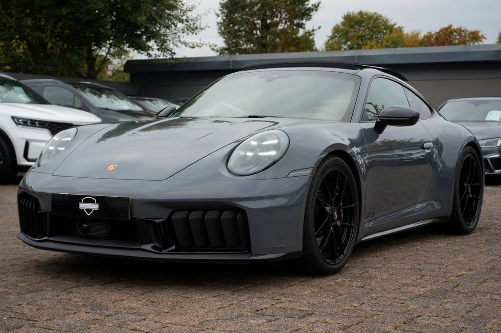 Porsche 992 2025
