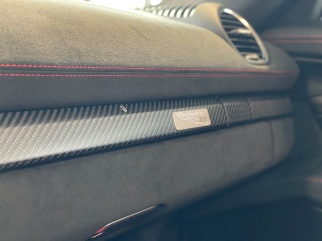 Porsche Boxster 2025