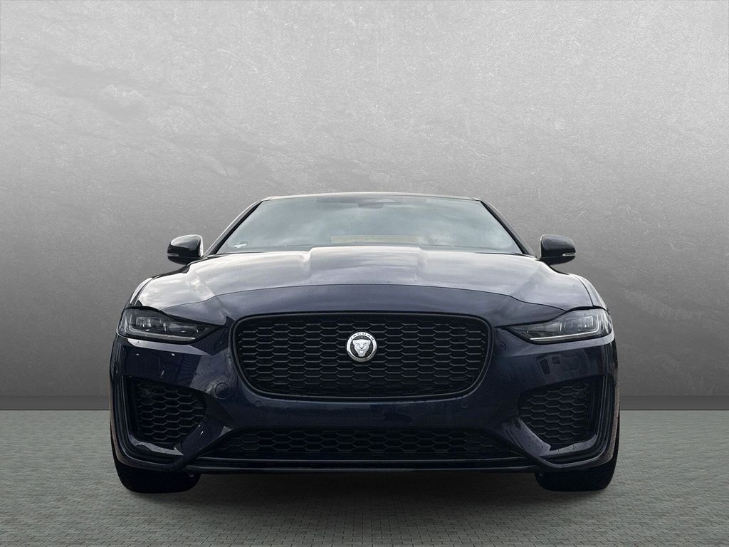 Jaguar XE 2023
