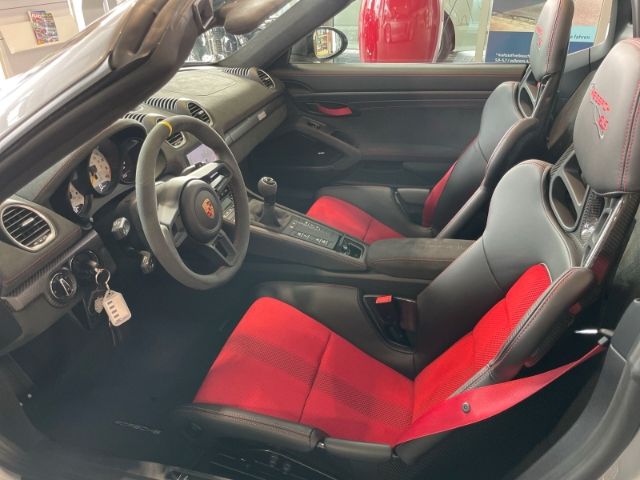 Porsche Boxster 2025