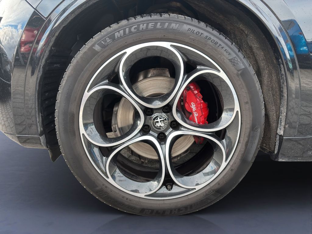 Alfa Romeo Stelvio 2023