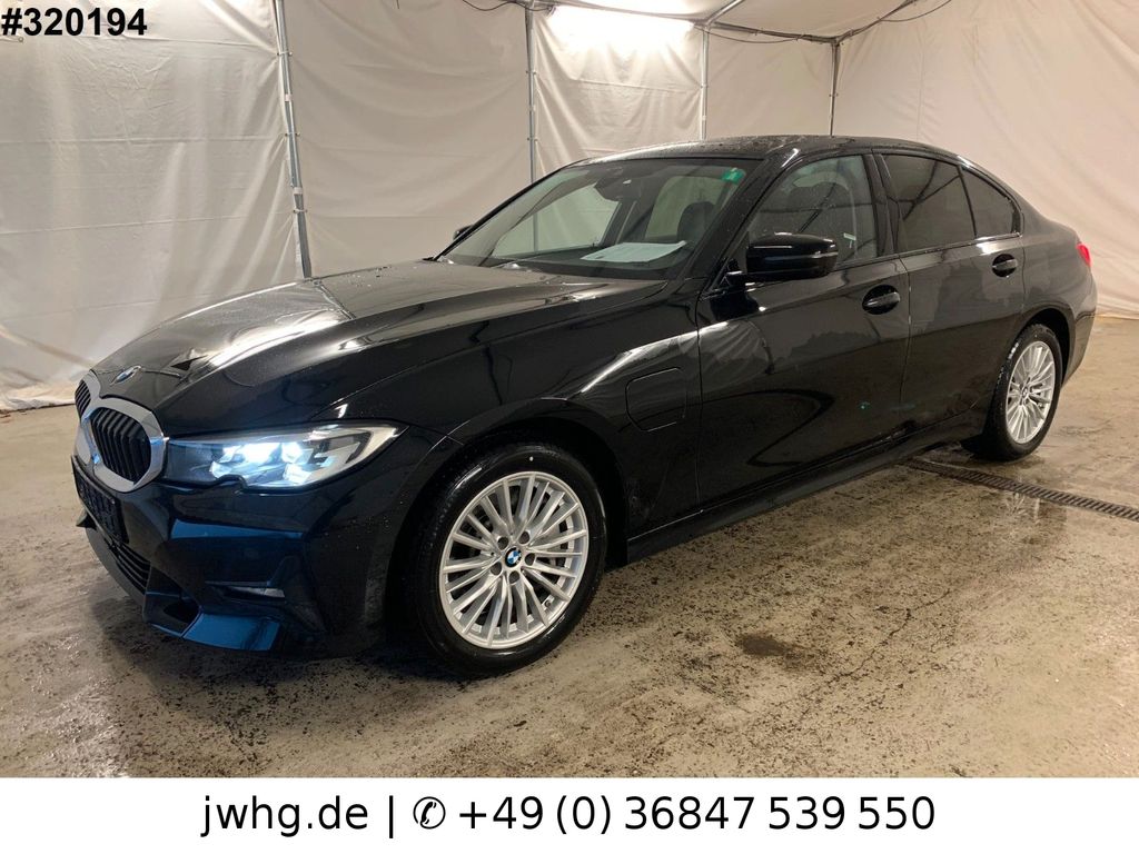 BMW 330 2019