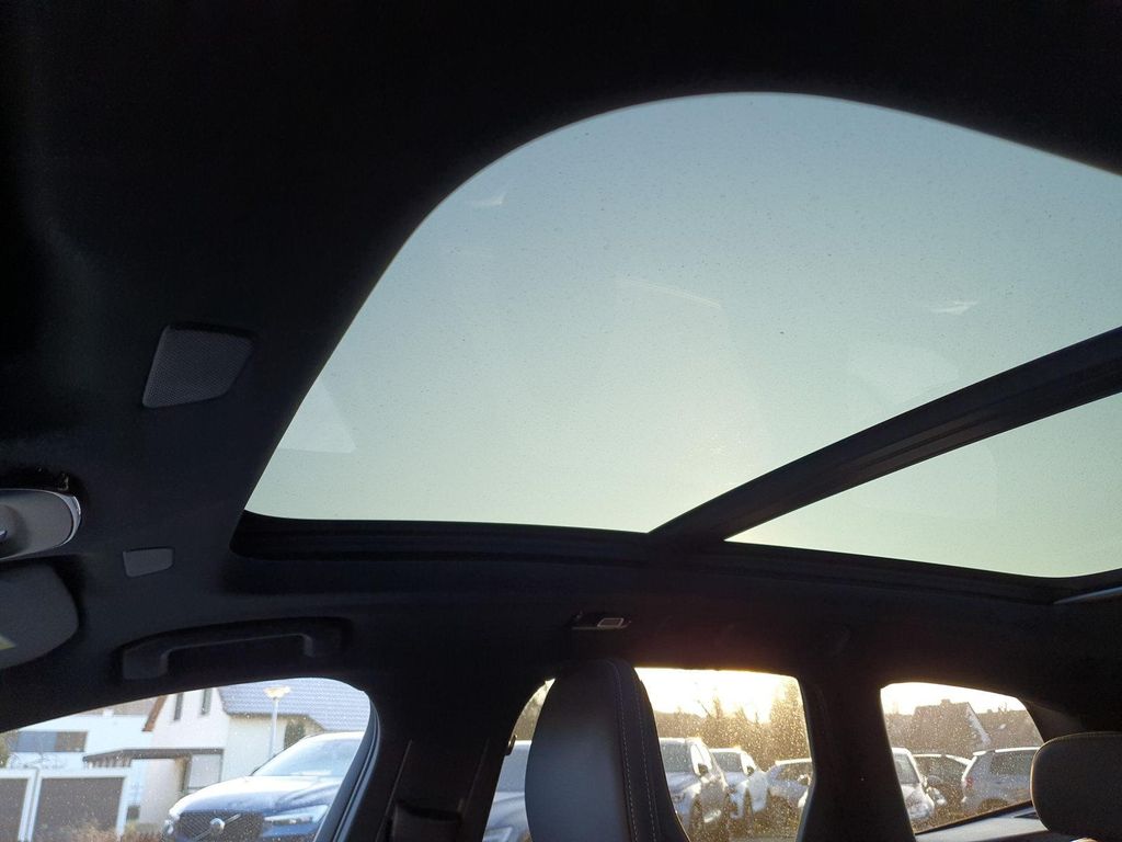 Volvo XC60 2025
