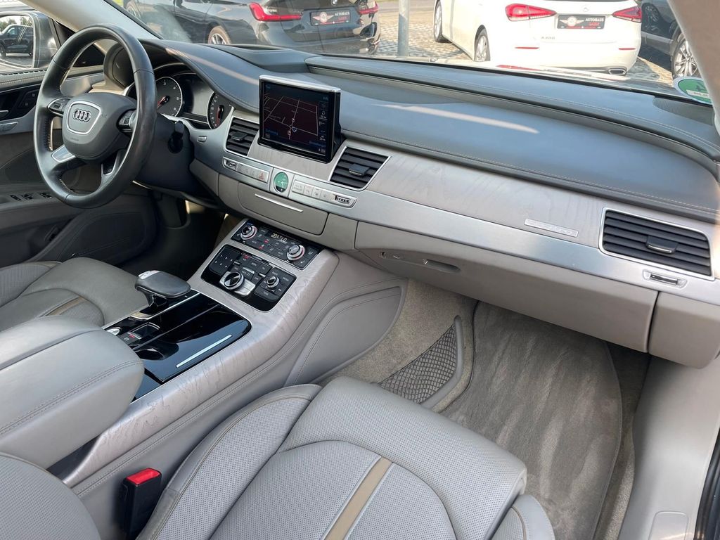 Audi A8 2016