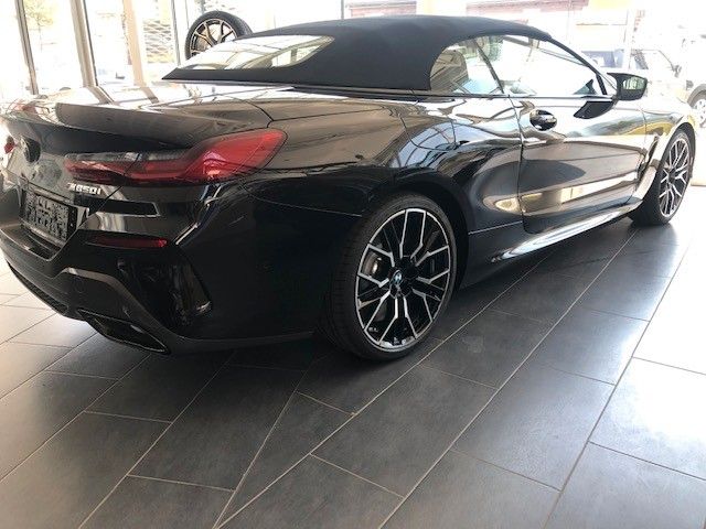 BMW M850 2022