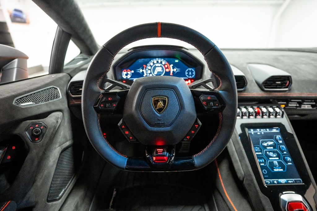 Lamborghini Huracán 2024