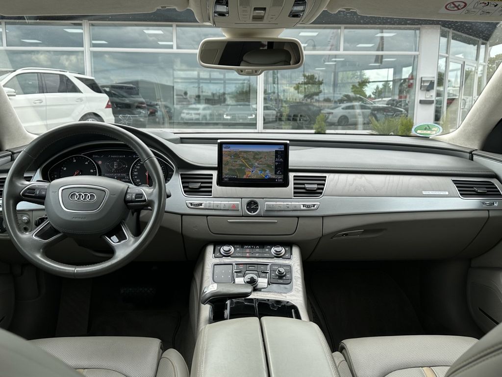Audi A8 2016