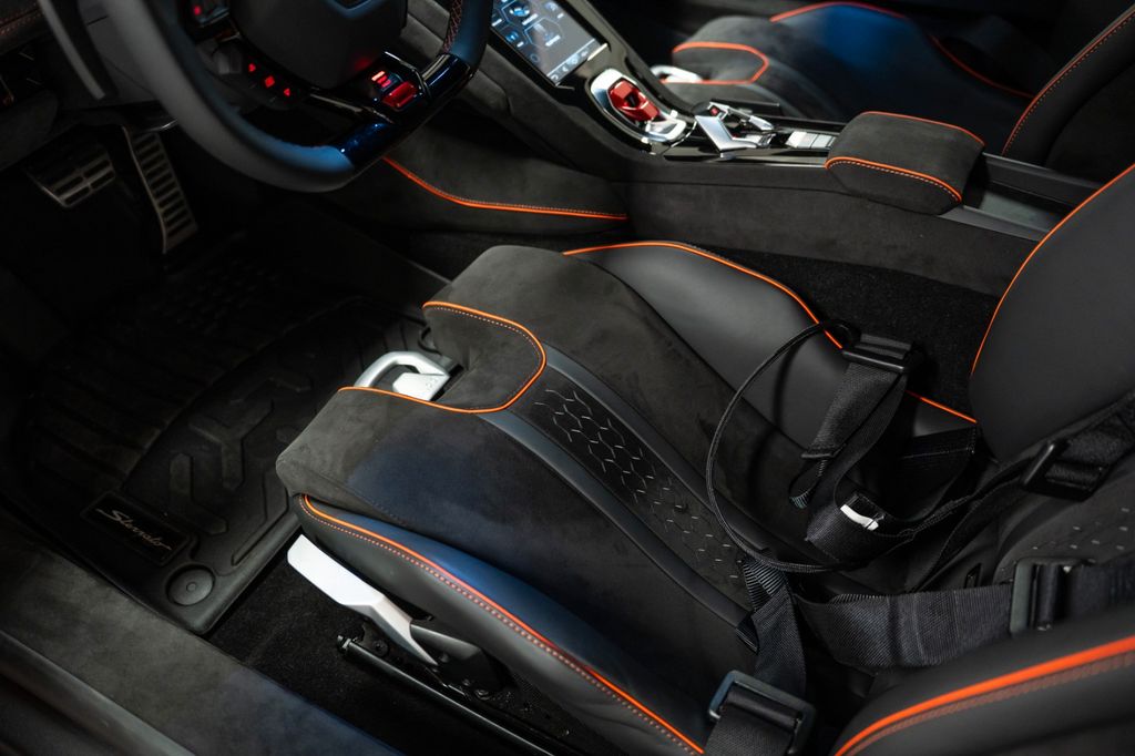 Lamborghini Huracán 2024