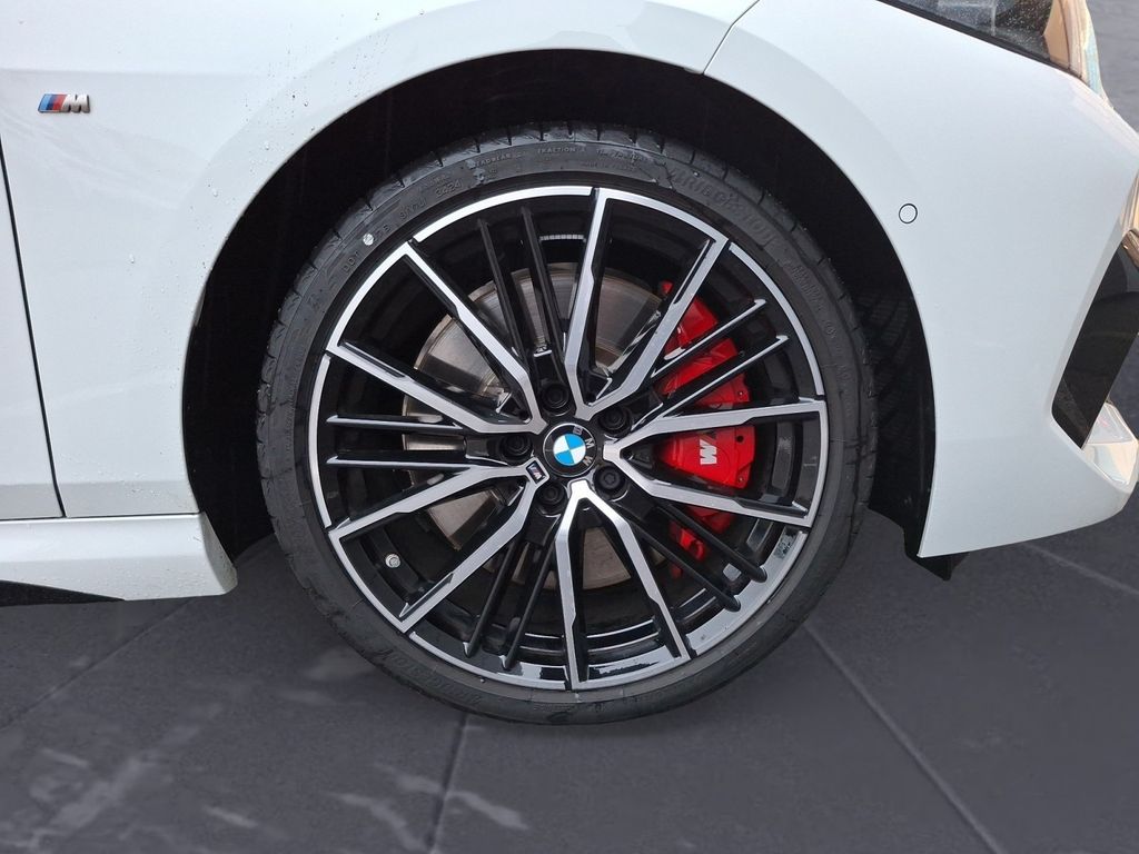 BMW M235 2025