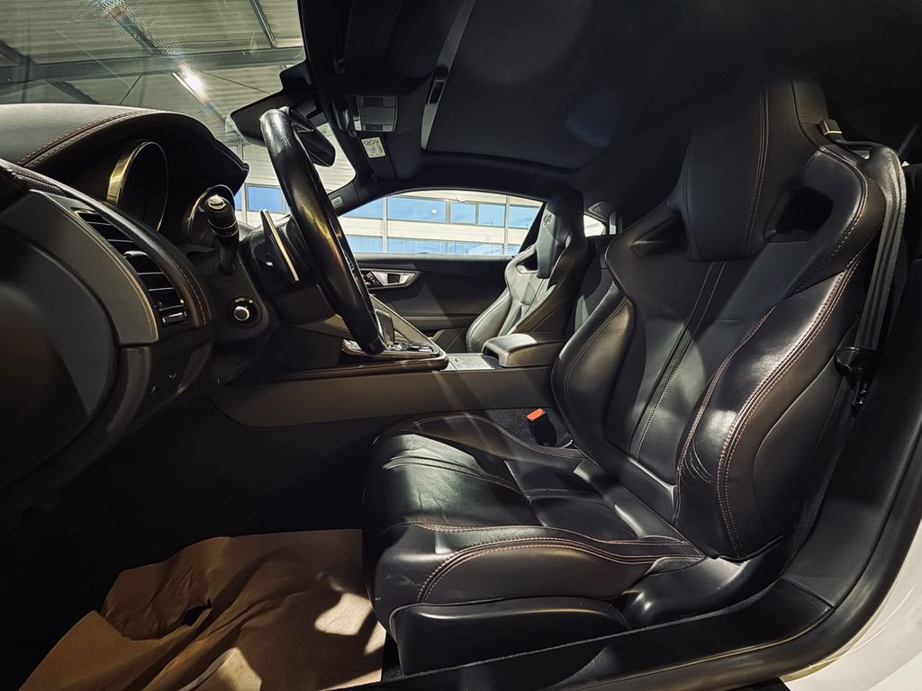 Jaguar F-Type 2015