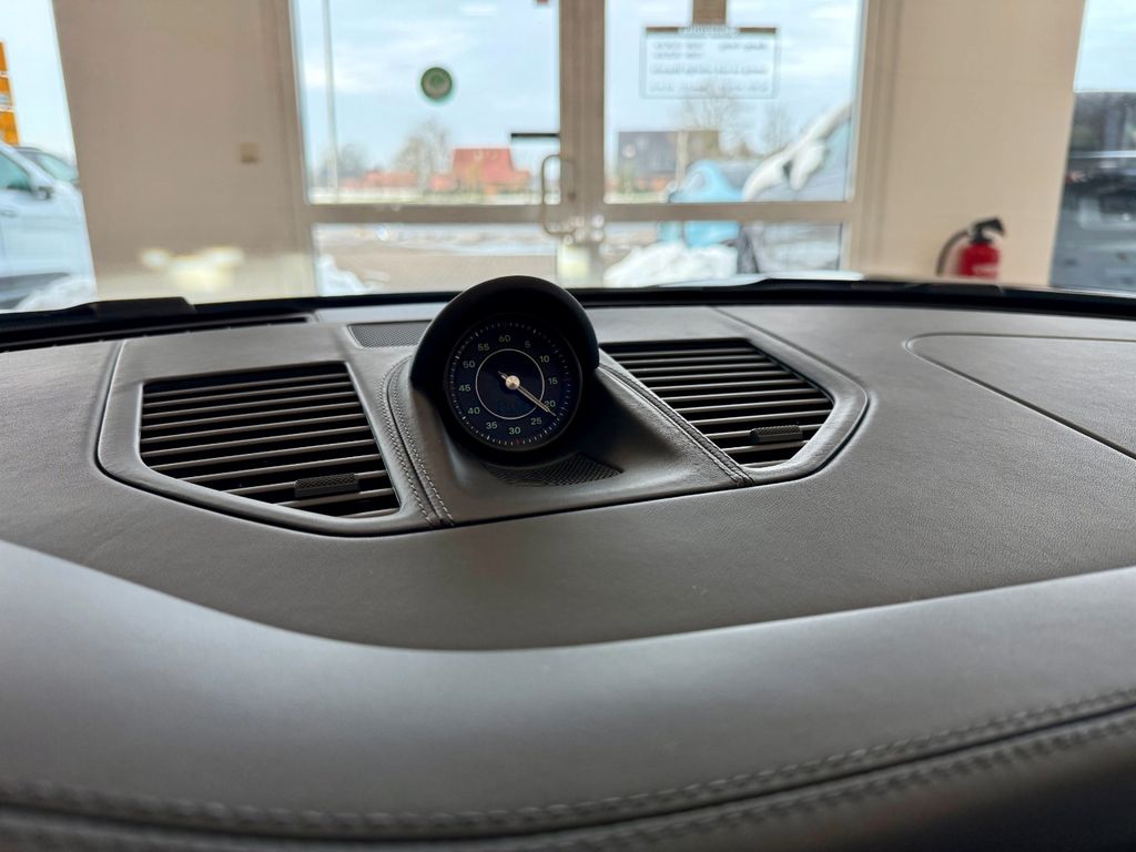 Porsche 992 2021