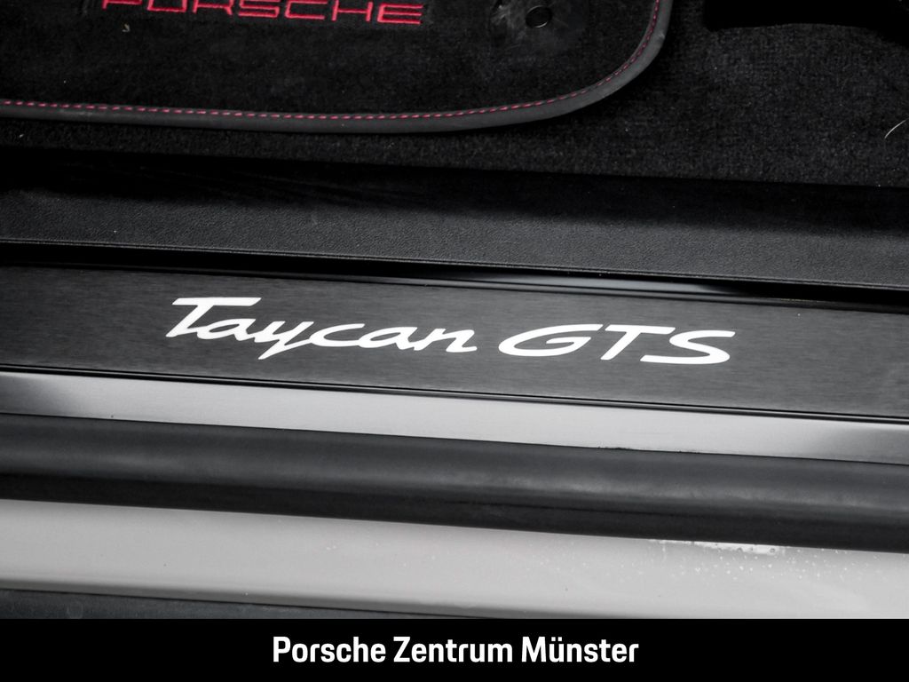Porsche Taycan 2023