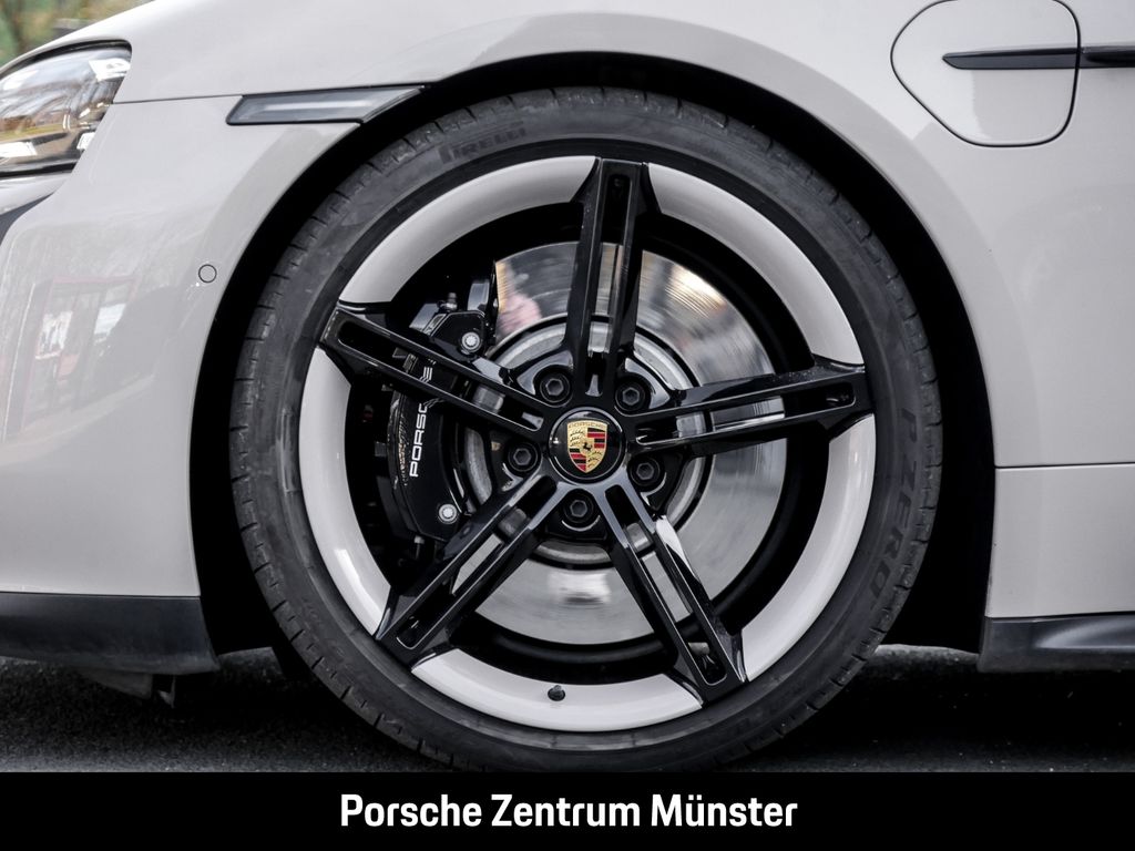 Porsche Taycan 2023