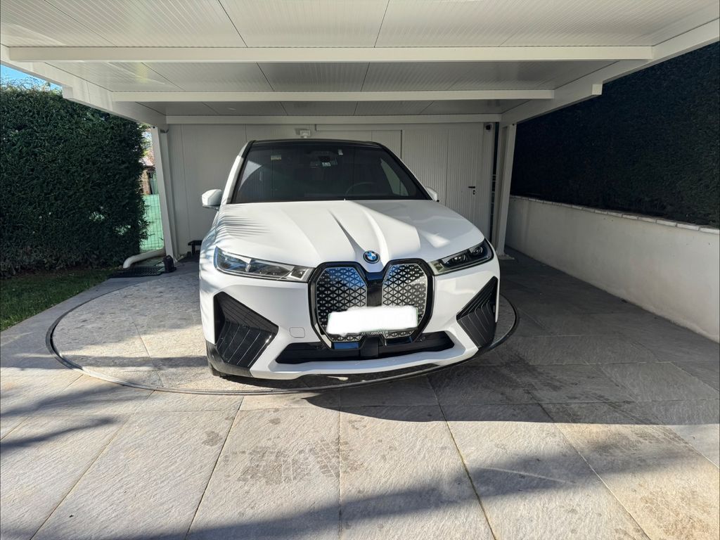 BMW iX 2023