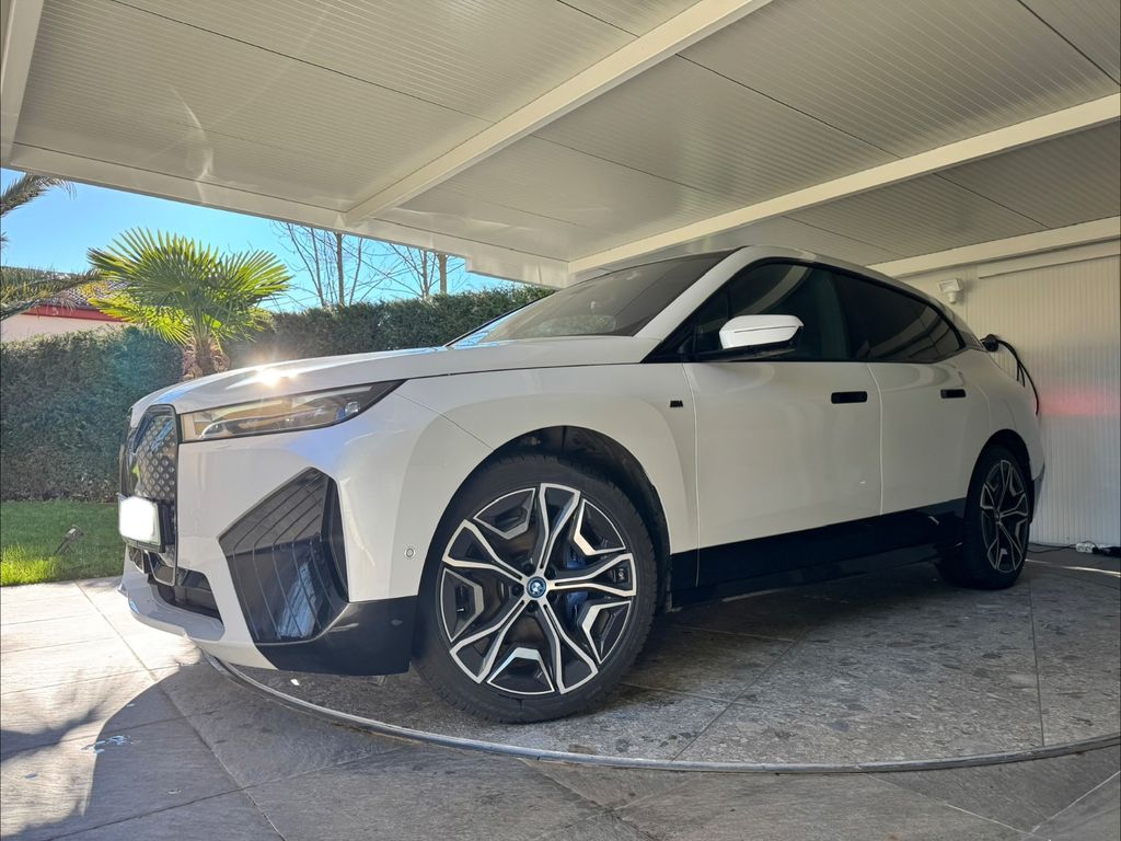 BMW iX 2023