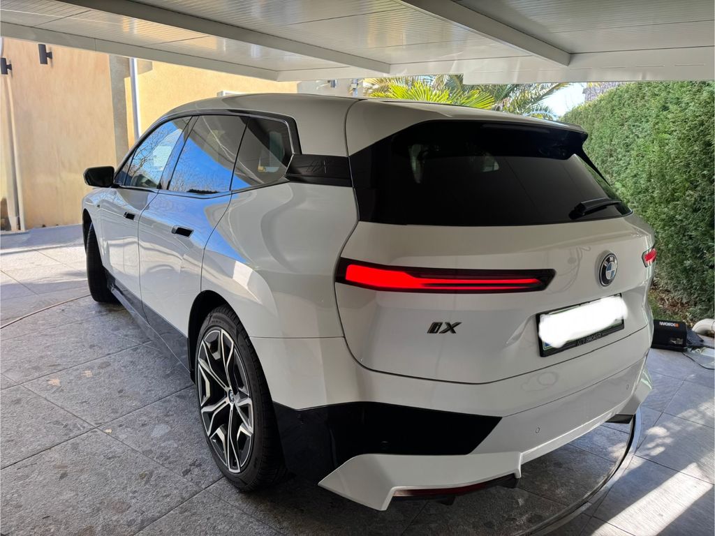 BMW iX 2023