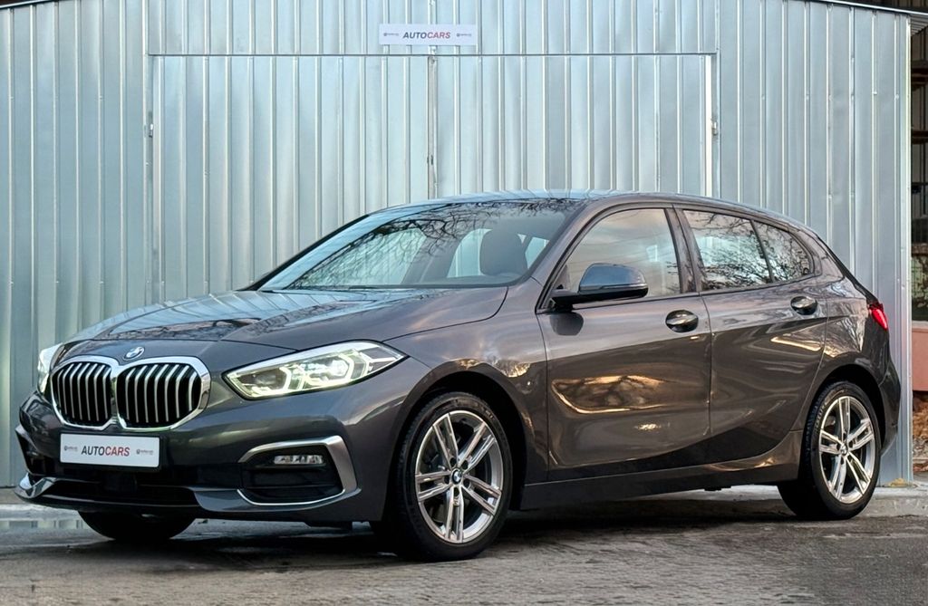 BMW 120 2021