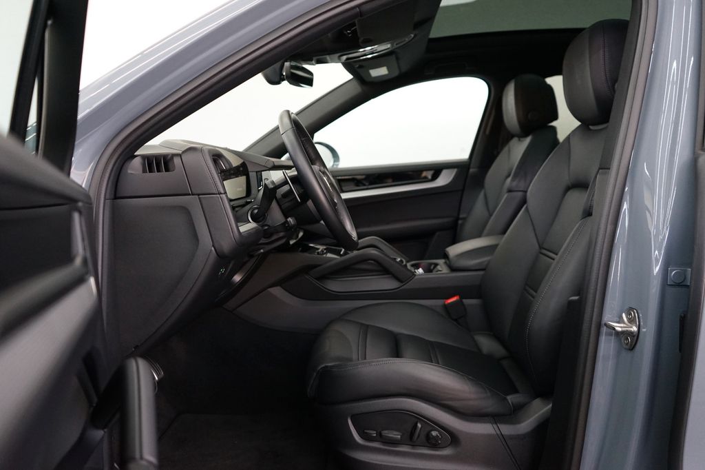 Porsche Cayenne 2024