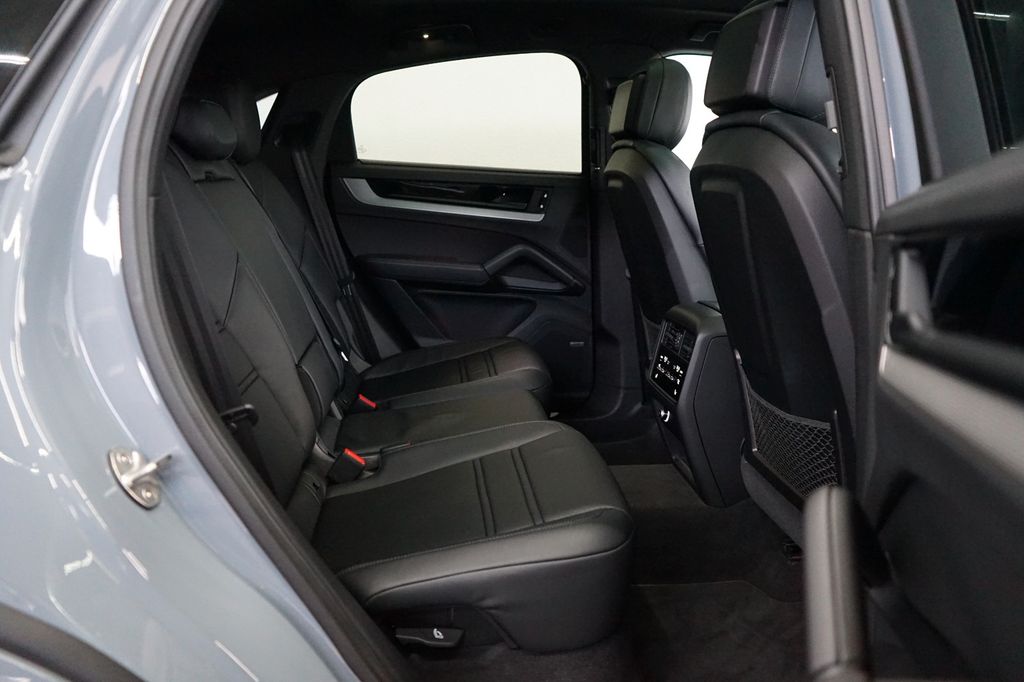 Porsche Cayenne 2024