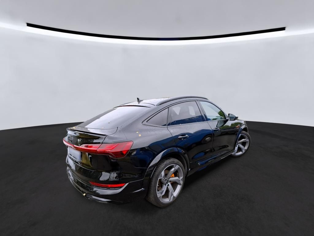 Audi e-tron 2023