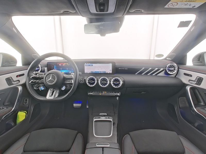 Mercedes-Benz CLA 35 AMG 2025