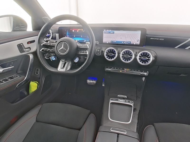 Mercedes-Benz CLA 35 AMG 2025
