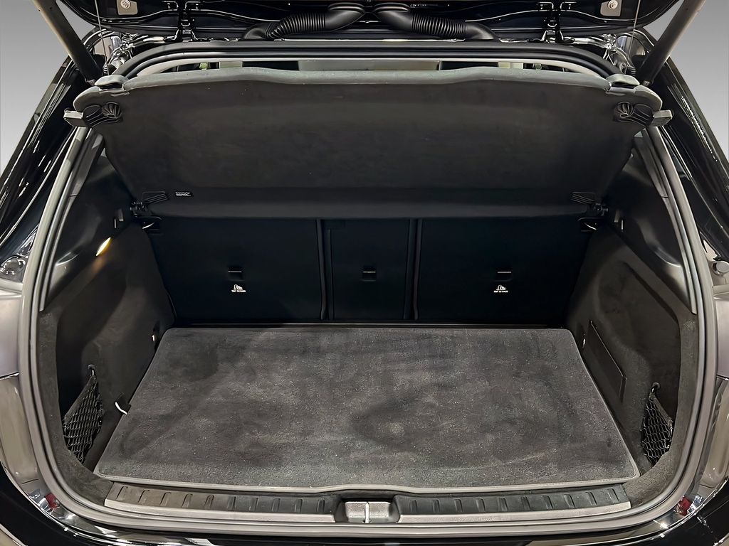 Mercedes-Benz GLA 200 2025