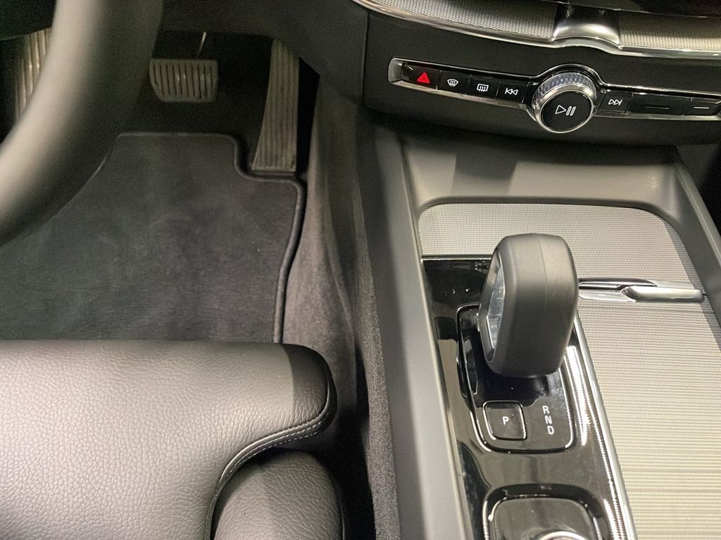 Volvo XC60 2025