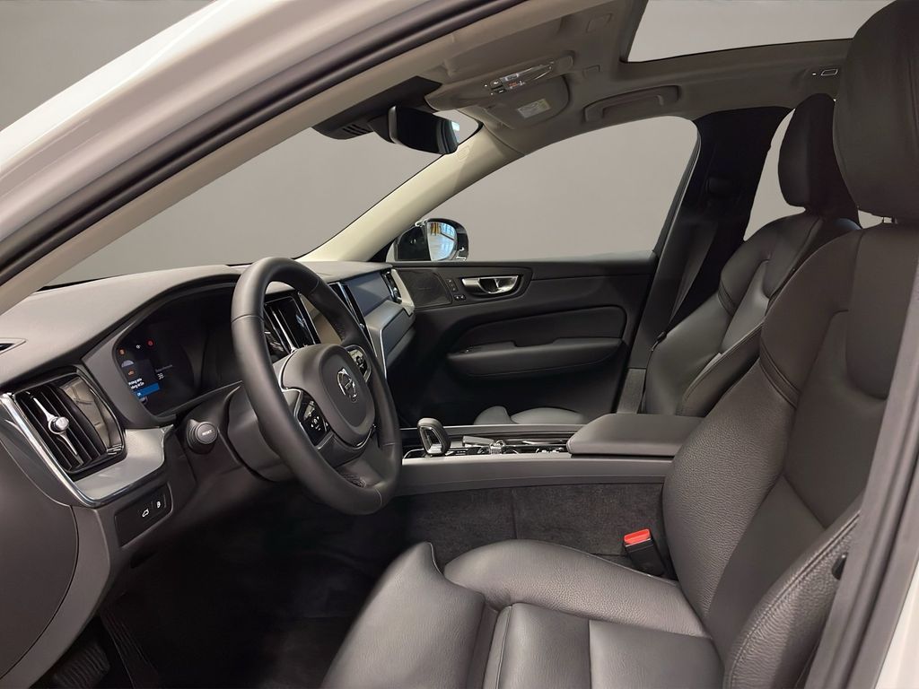 Volvo XC60 2025