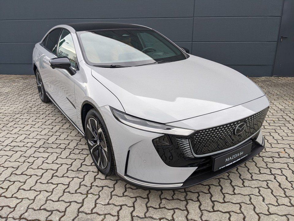 Mazda 6e