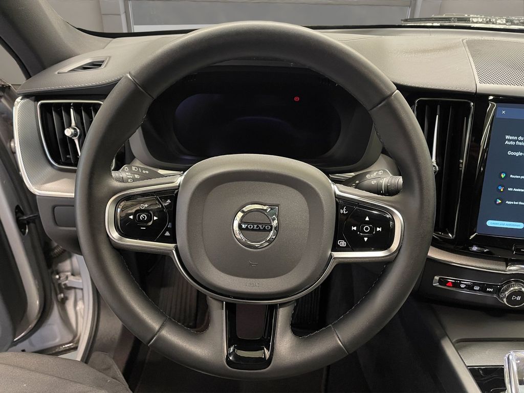 Volvo XC60 2022