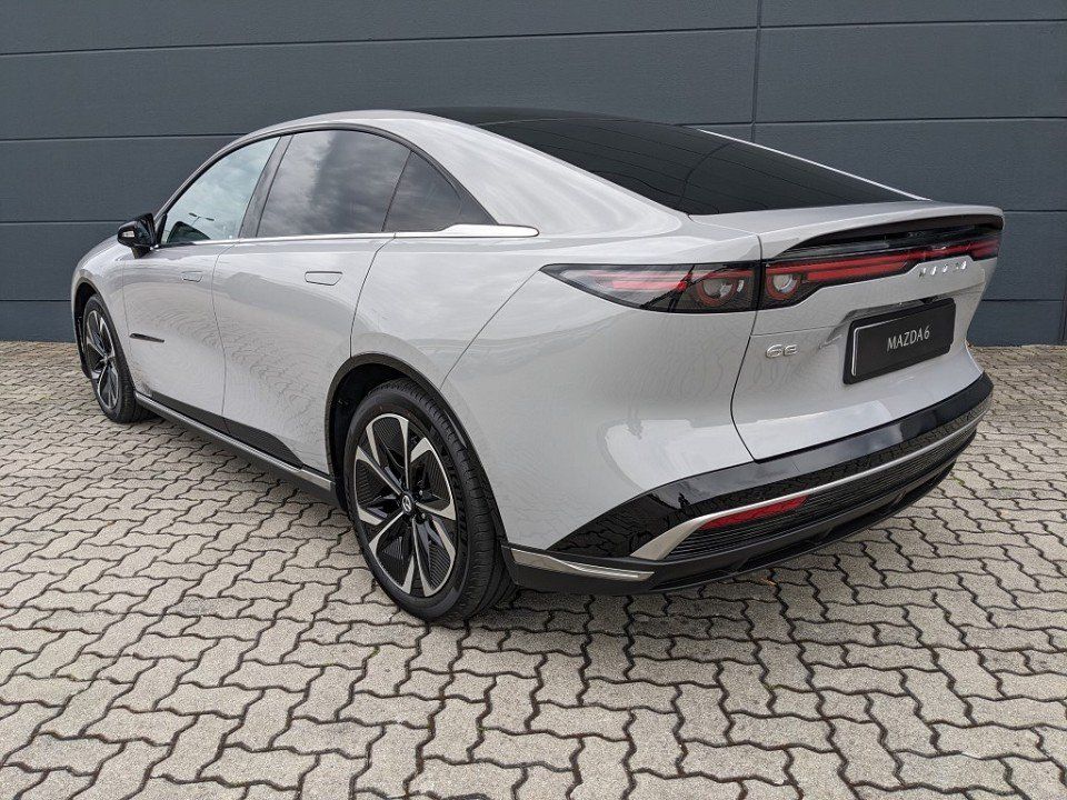 Mazda 6e