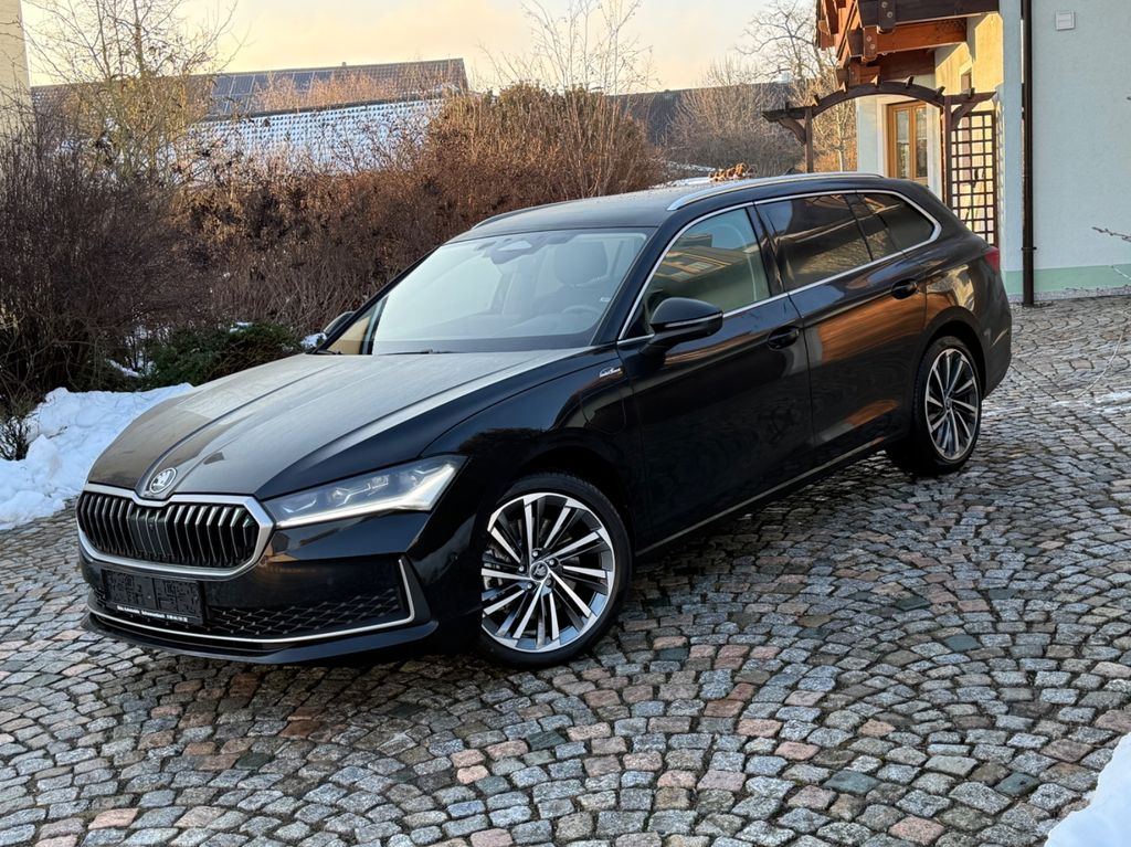 Skoda Superb 2025