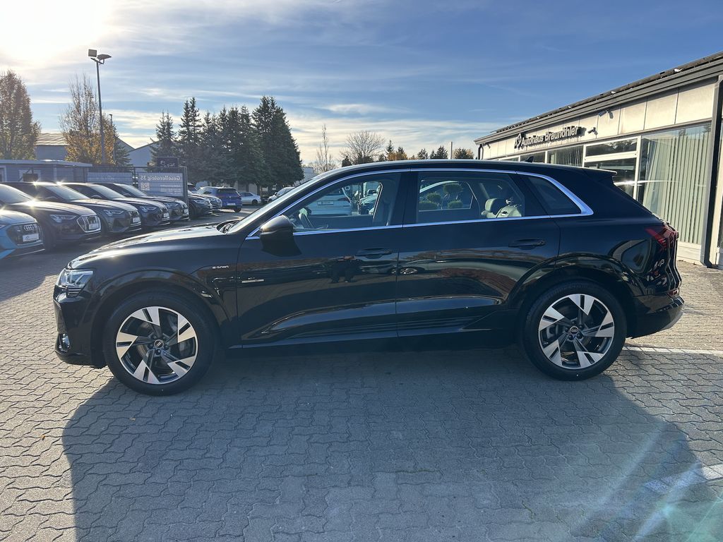 Audi e-tron 2022