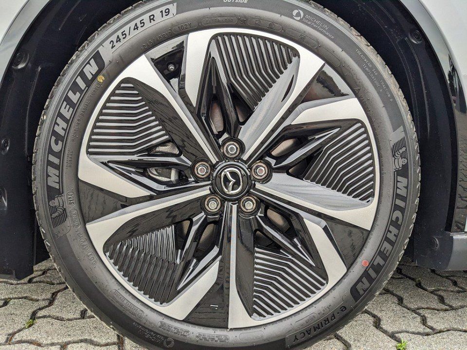 Mazda 6e