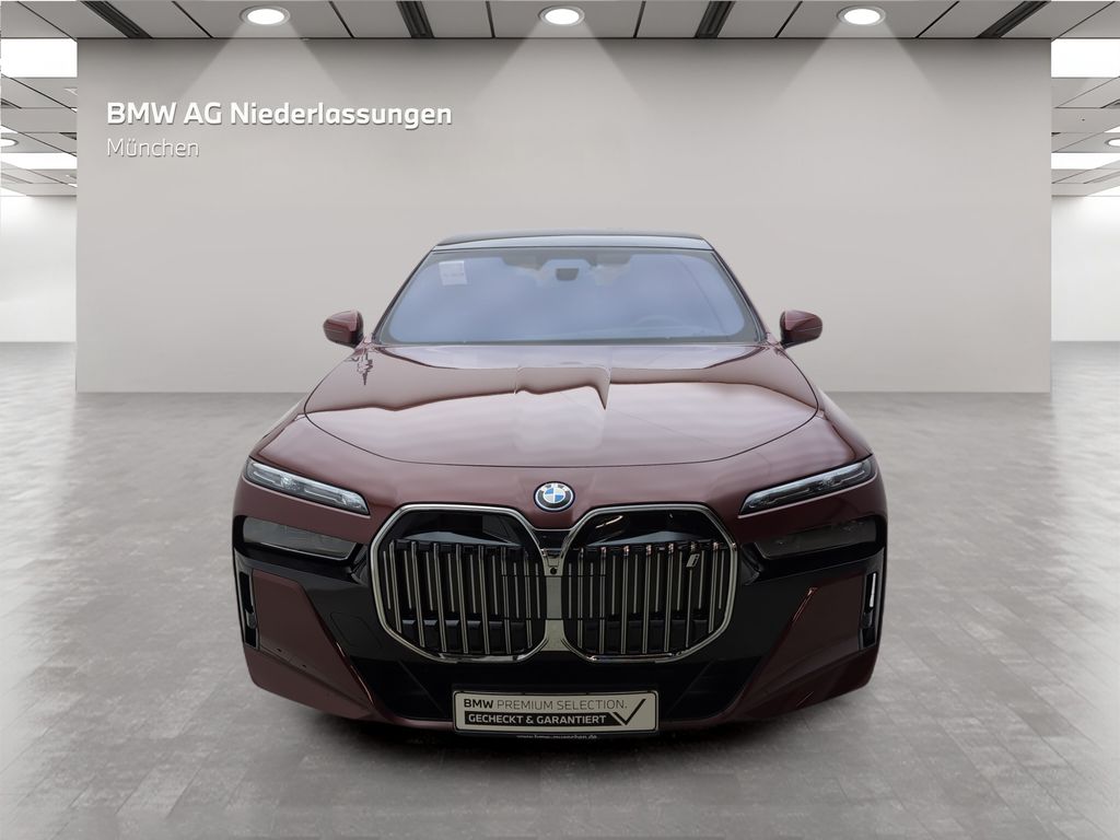 BMW i7 2025