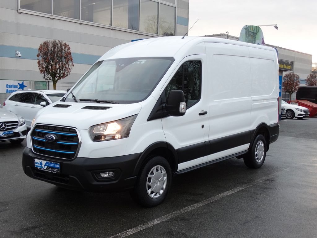 Ford Transit 2023