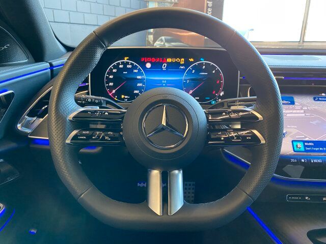 Mercedes-Benz E 220 2025