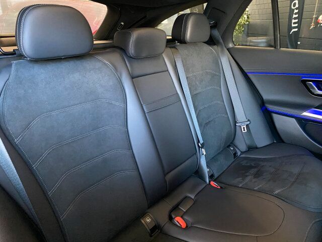 Mercedes-Benz E 220 2025